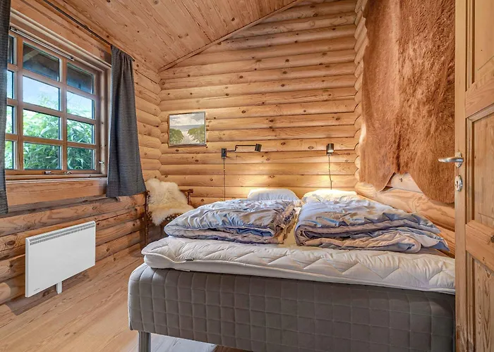Charming With Wilderness Hot Tub Dom wakacyjny Asnæs